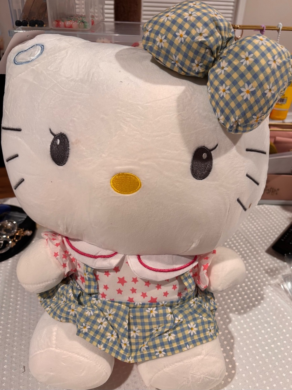 Hello Kitty Plush in White with Yellow/Blue Gingham Bow with Blsnket